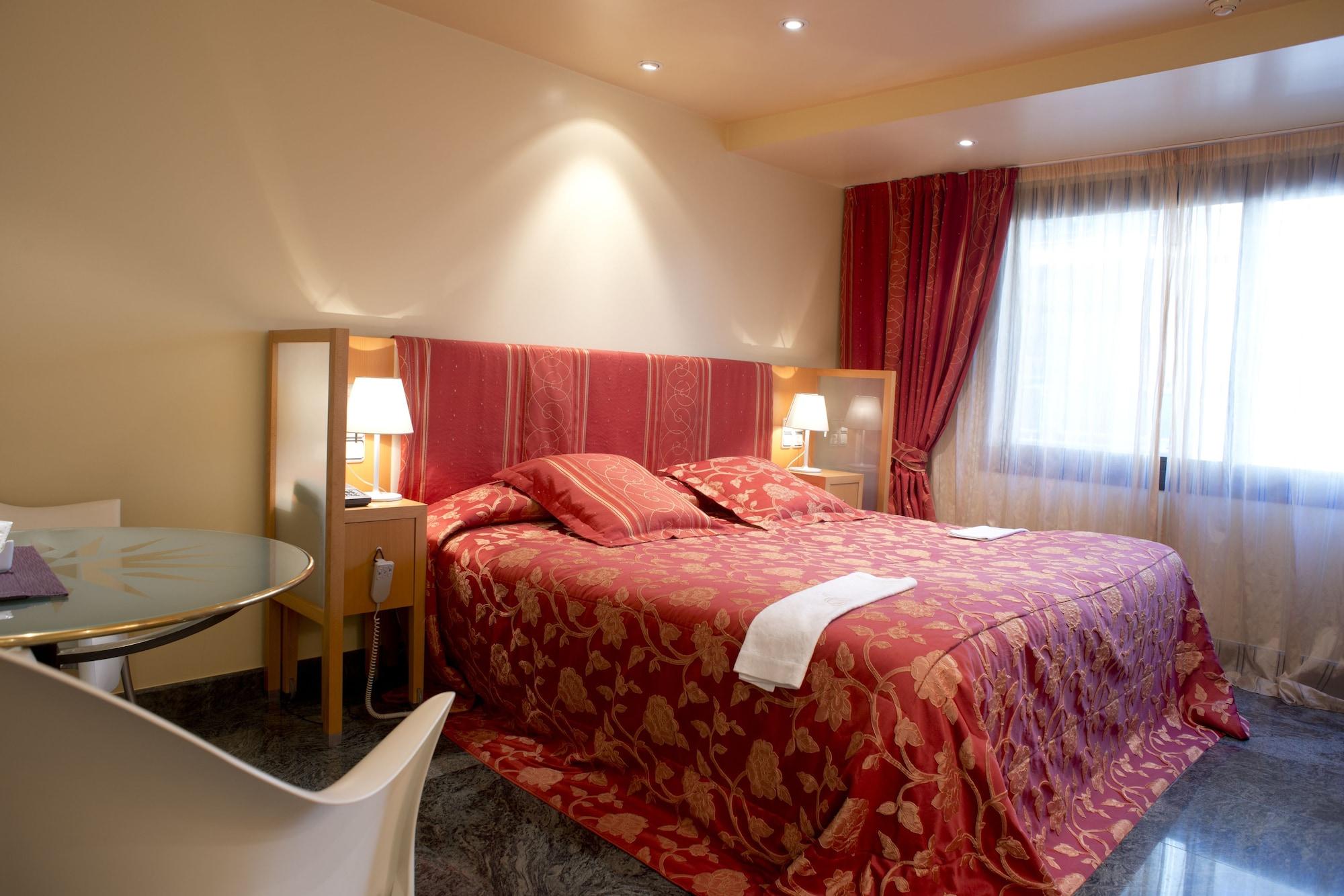 A Casa Canut Hotel Gastronòmic Les Escaldes Exterior foto A bedroom at the hotel