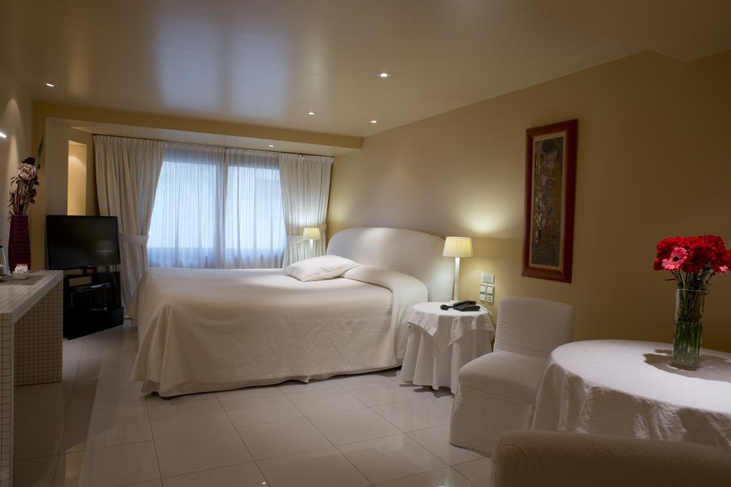 A Casa Canut Hotel Gastronòmic Les Escaldes Exterior foto A room at the hotel